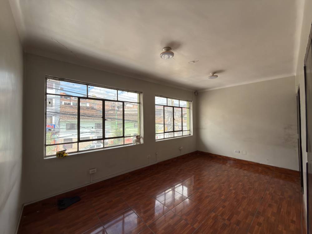 local-comercial-alquiler-santiago-80m2-2