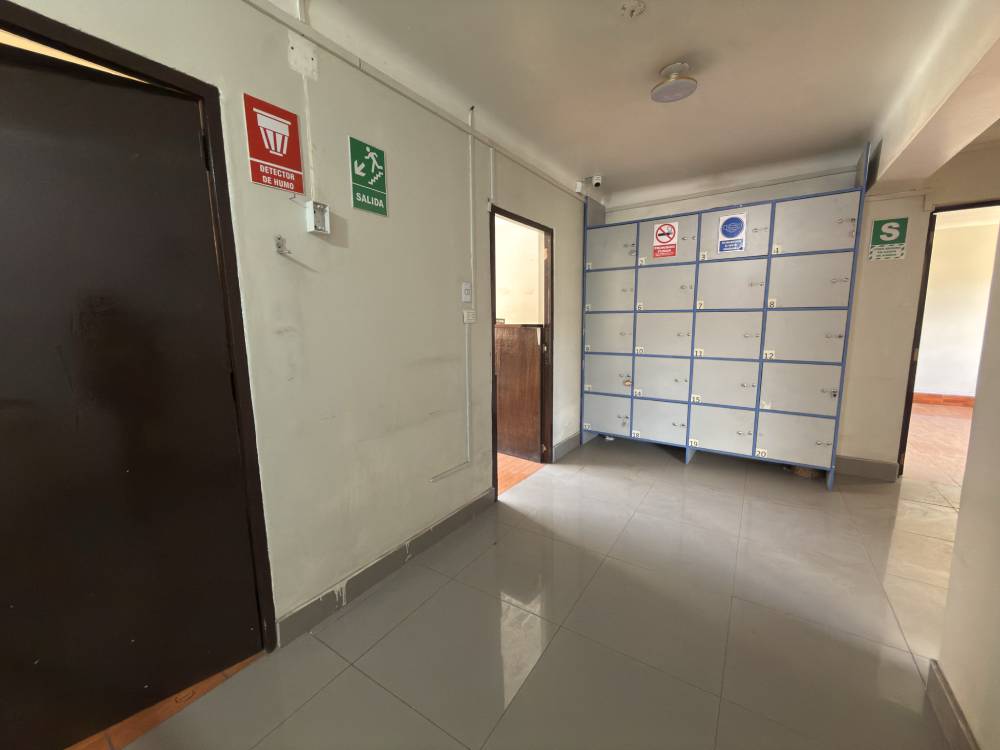 local-comercial-alquiler-santiago-80m2-4